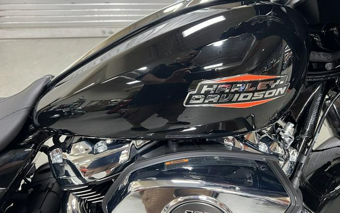2025 Harley-Davidson FLHX - Street Glide