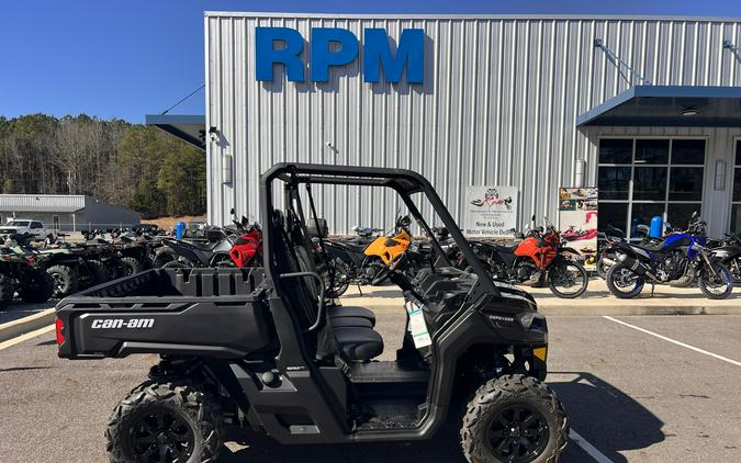 2025 Can-Am Defender DPS HD9