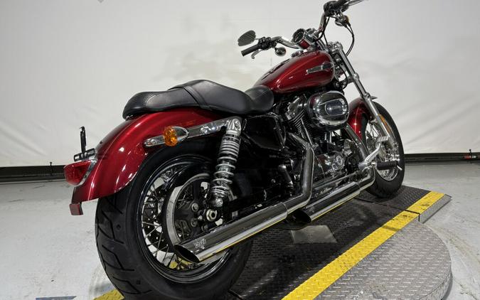 2017 Harley-Davidson® 1200 Custom Velocity Red Sunglo
