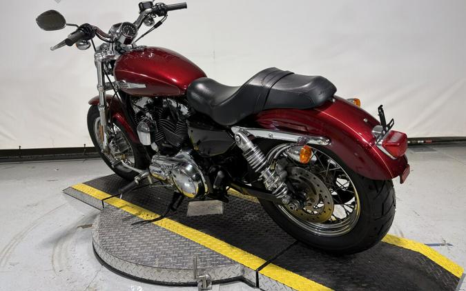 2017 Harley-Davidson® 1200 Custom Velocity Red Sunglo