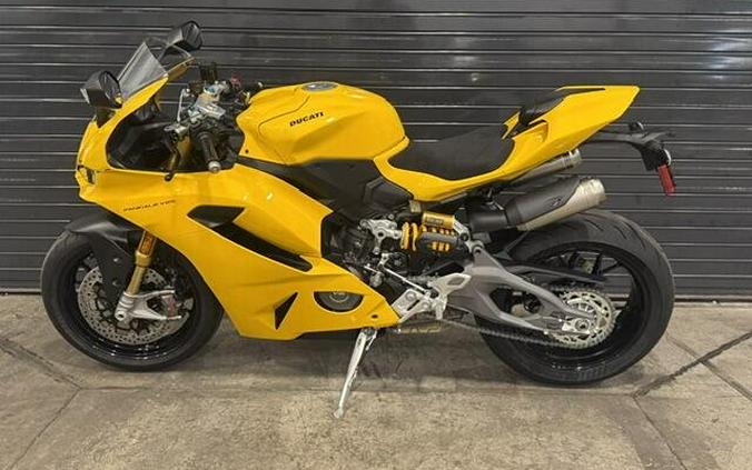 2026 Ducati PANIGALE V2S