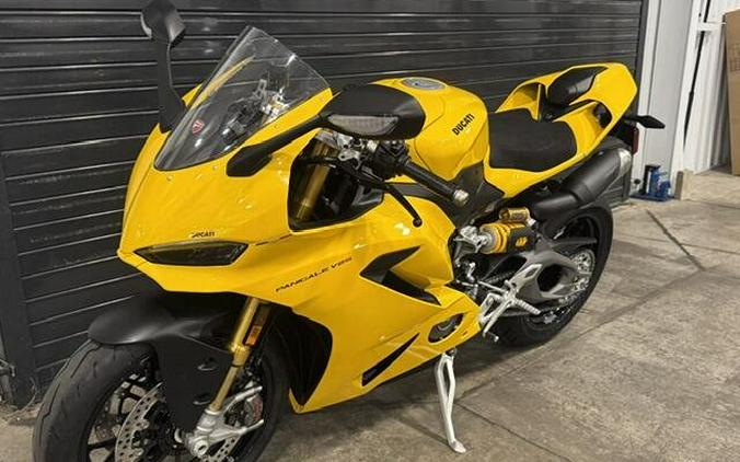 2026 Ducati PANIGALE V2S