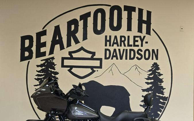 2023 Harley-Davidson® Road Glide® 3 Vivid Black