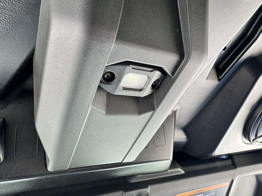 2026 Can-Am® Defender MAX LONE STAR CAB HD11