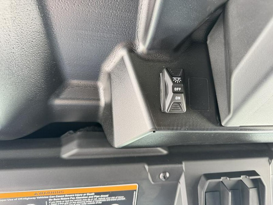 2026 Can-Am® Defender MAX LONE STAR CAB HD11