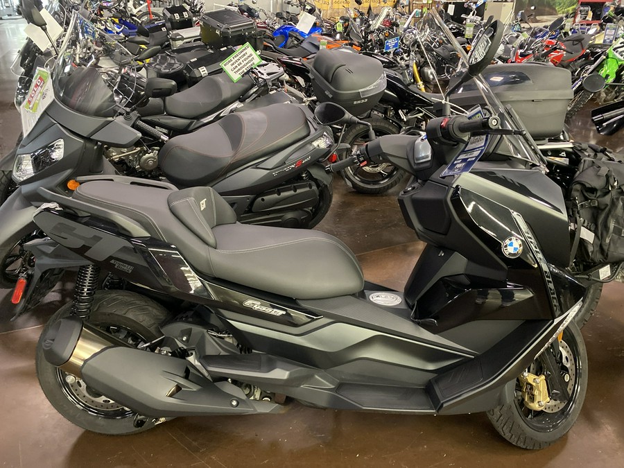 2024 BMW C 400 GT TRIPLE BLACK