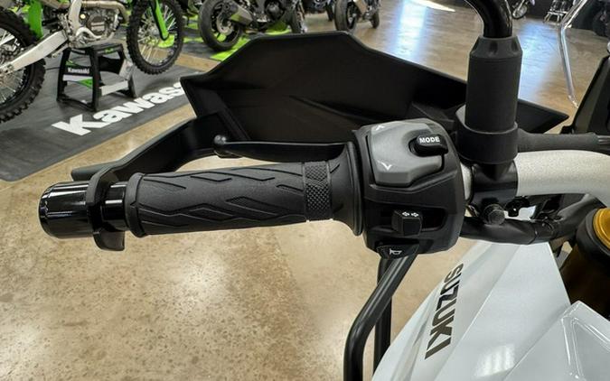 2025 Suzuki V-Strom 800DE Adventure