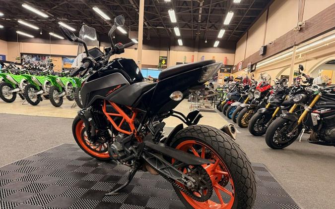 2022 KTM Duke 390