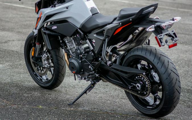 2024 KTM 790 Duke