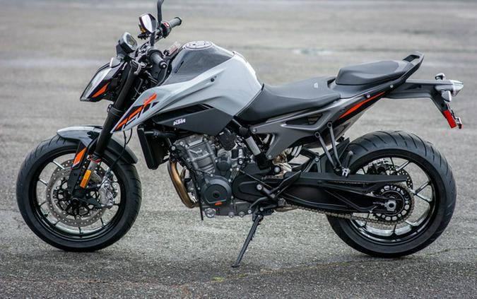 2024 KTM 790 Duke