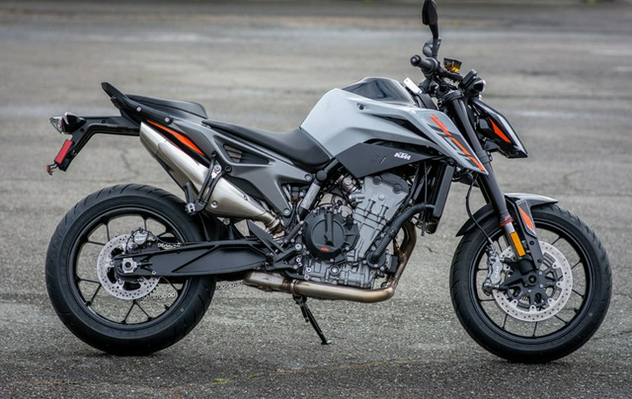 2024 KTM 790 Duke