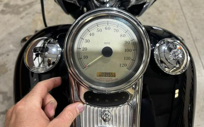 2004 Harley-Davidson® FLHRCI - Road King® Classic