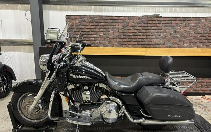 2004 Harley-Davidson® FLHRCI - Road King® Classic