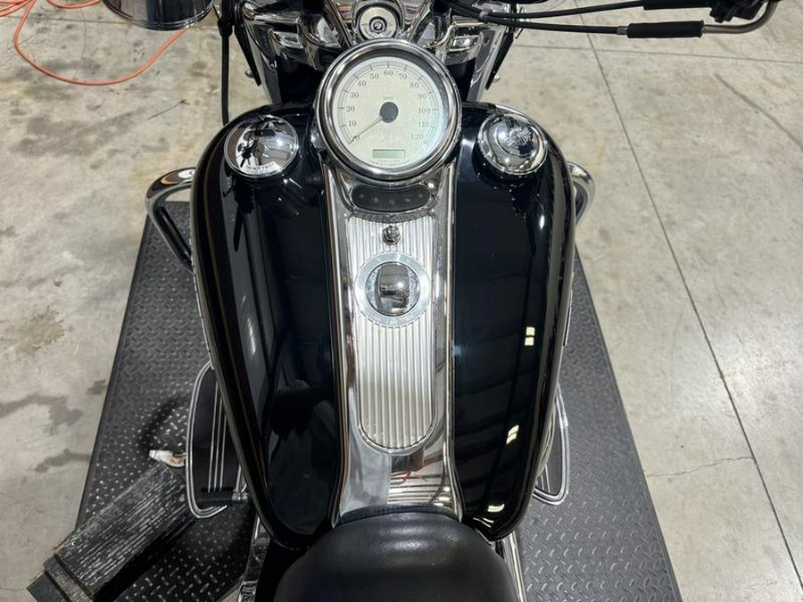 2004 Harley-Davidson® FLHRCI - Road King® Classic