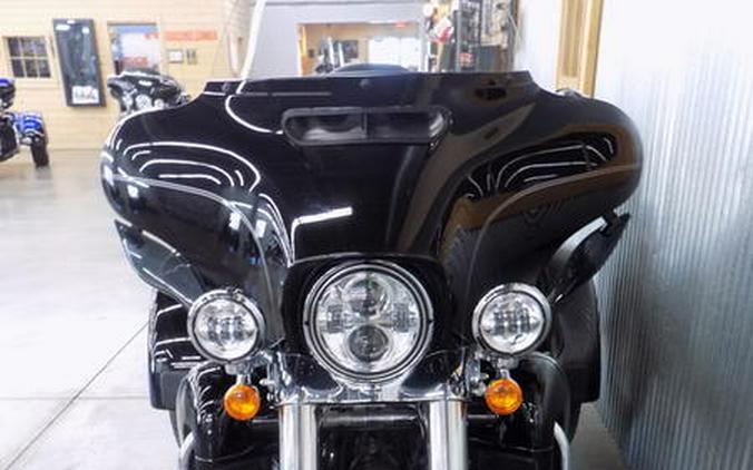 2016 Harley-Davidson® FLHTCUTG - Tri Glide® Ultra