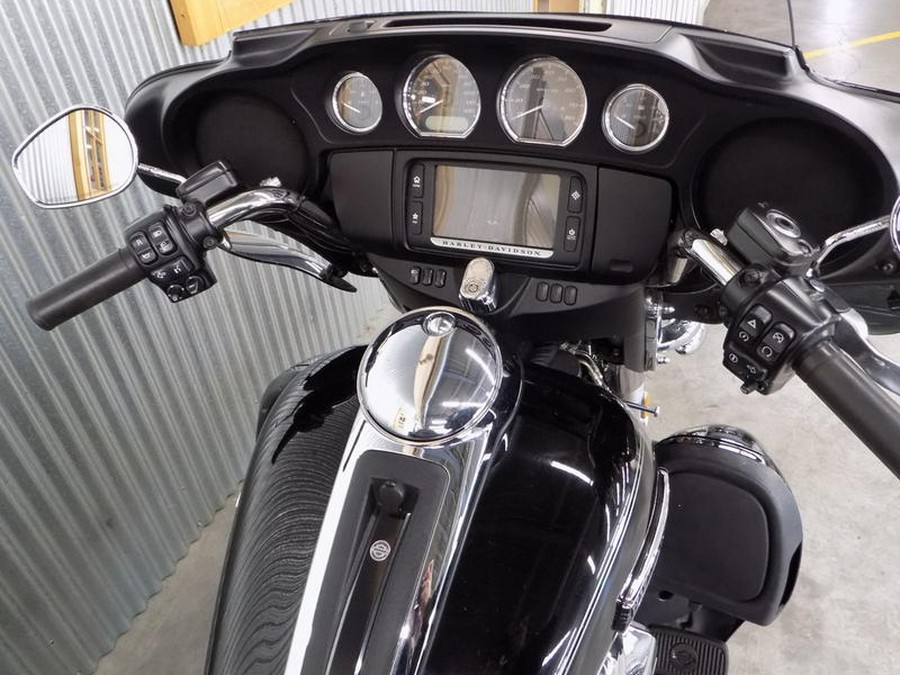 2016 Harley-Davidson® FLHTCUTG - Tri Glide® Ultra