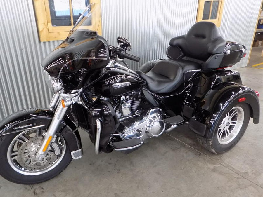 2016 Harley-Davidson® FLHTCUTG - Tri Glide® Ultra