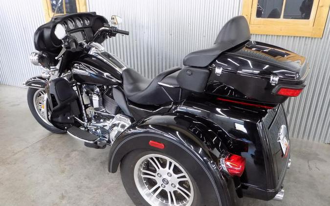 2016 Harley-Davidson® FLHTCUTG - Tri Glide® Ultra