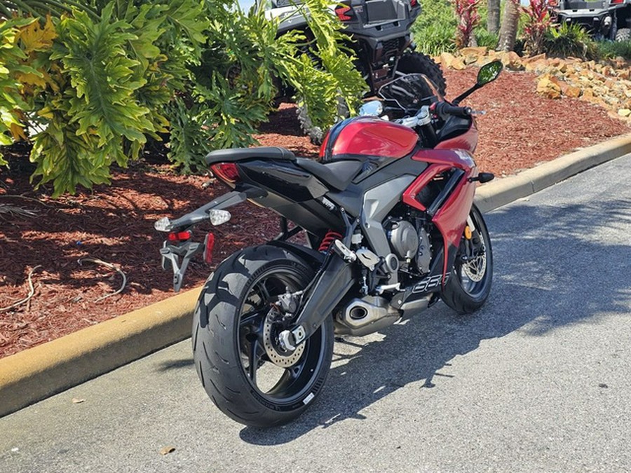 2025 Triumph Daytona 660 Carnival Red/Sapphire Black 660