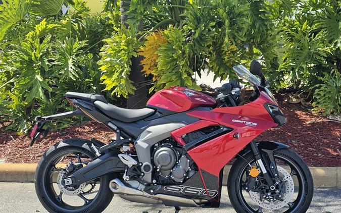 2025 Triumph Daytona 660 Carnival Red/Sapphire Black 660