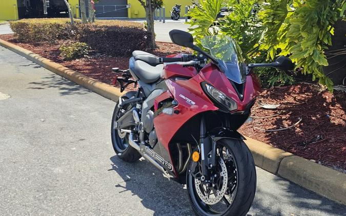 2025 Triumph Daytona 660 Carnival Red/Sapphire Black 660