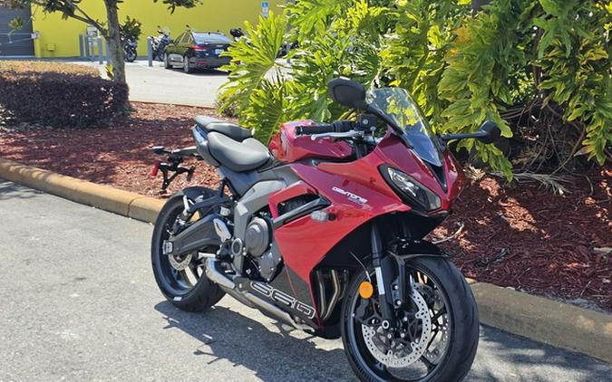 2025 Triumph Daytona 660 Carnival Red/Sapphire Black 660