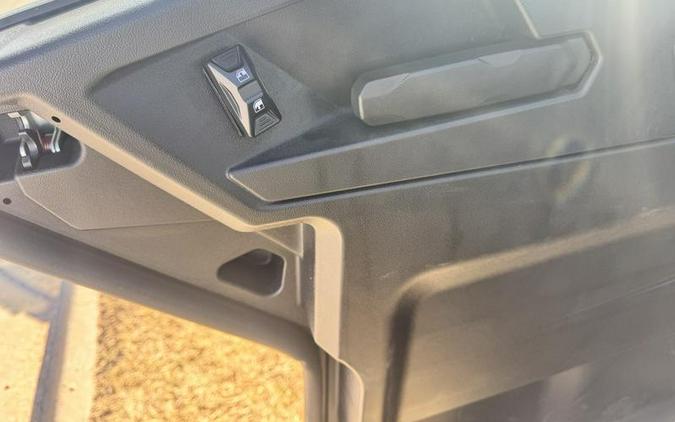 2026 Can-Am® Defender MAX XT CAB HD11