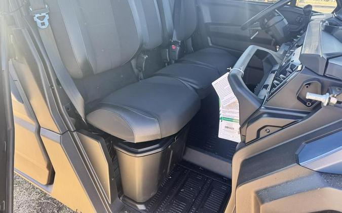 2026 Can-Am® Defender MAX XT CAB HD11