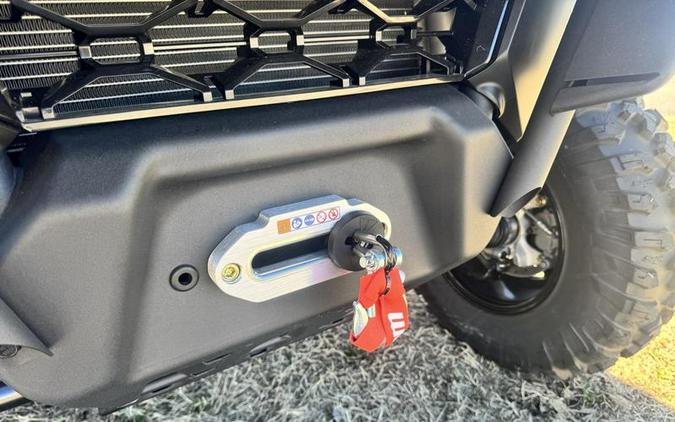 2026 Can-Am® Defender MAX XT CAB HD11