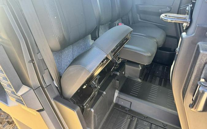 2026 Can-Am® Defender MAX XT CAB HD11