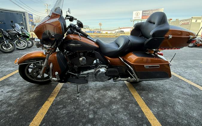 2015 Harley-Davidson FLHTCU