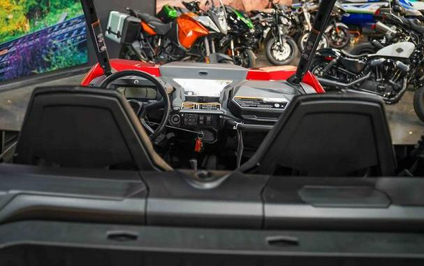 2026 Can-Am® Commander XT 700