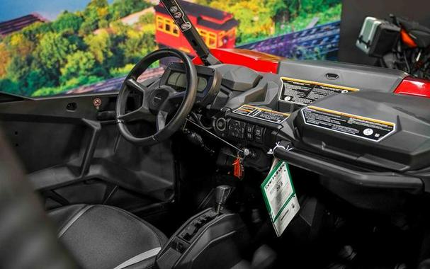 2026 Can-Am® Commander XT 700