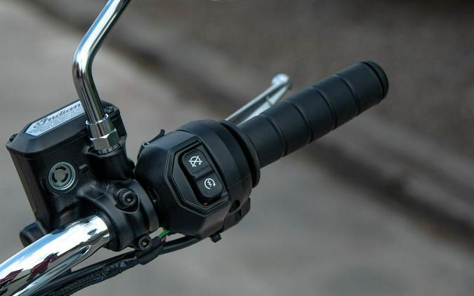 2025 Indian Motorcycle® Scout® Sixty Classic Limited Frost Silver