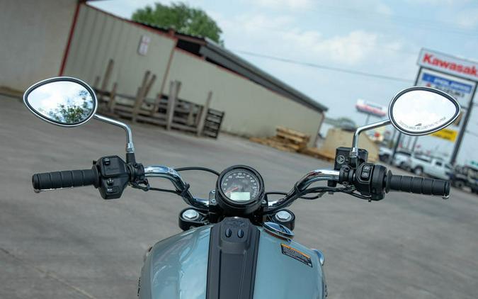 2025 Indian Motorcycle® Scout® Sixty Classic Limited Frost Silver