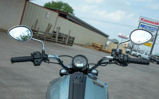 2025 Indian Scout Sixty Classic Limited Frost Silver