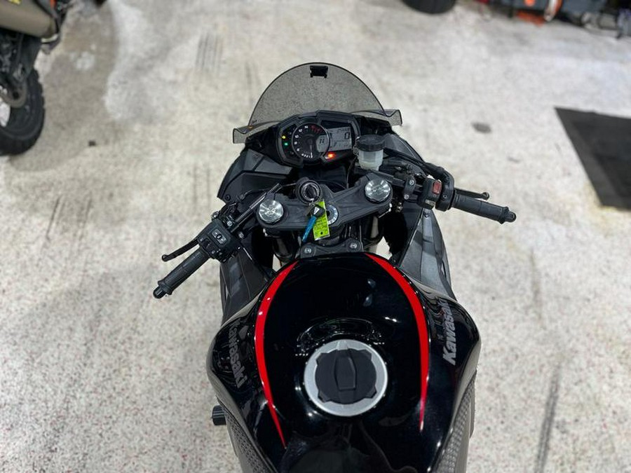 2023 Kawasaki Ninja ZX-6R Base