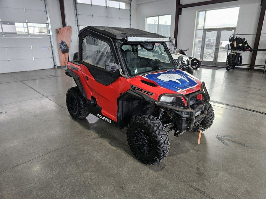 2016 Polaris® General™ 1000 EPS In-Mold Indy Red