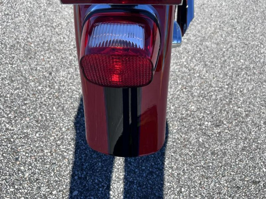 2005 Harley-Davidson® FLSTFSE