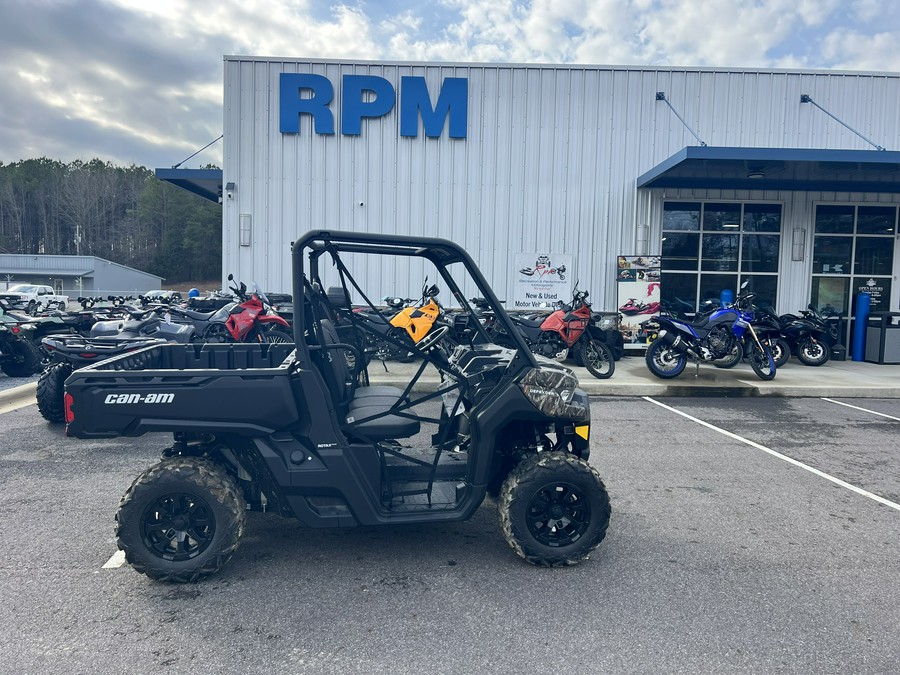 2025 Can-Am Defender DPS HD9