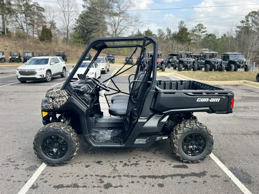 2025 Can-Am Defender DPS HD9