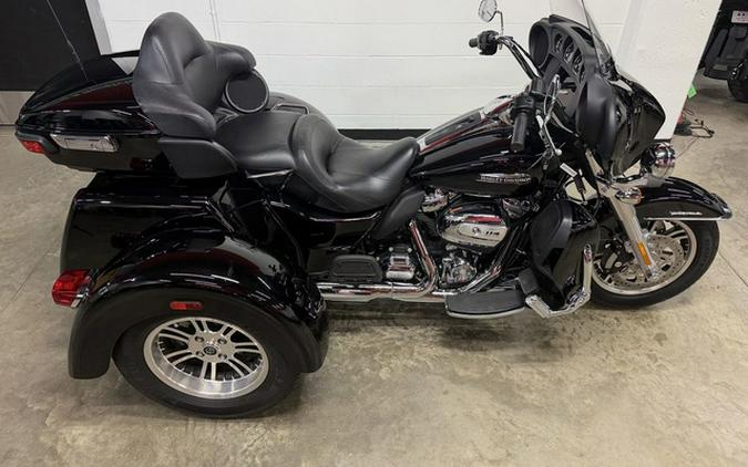 2021 Harley-Davidson Trike FLHTCUTG - Tri Glide Ultra