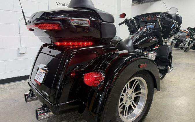 2021 Harley-Davidson Trike FLHTCUTG - Tri Glide Ultra