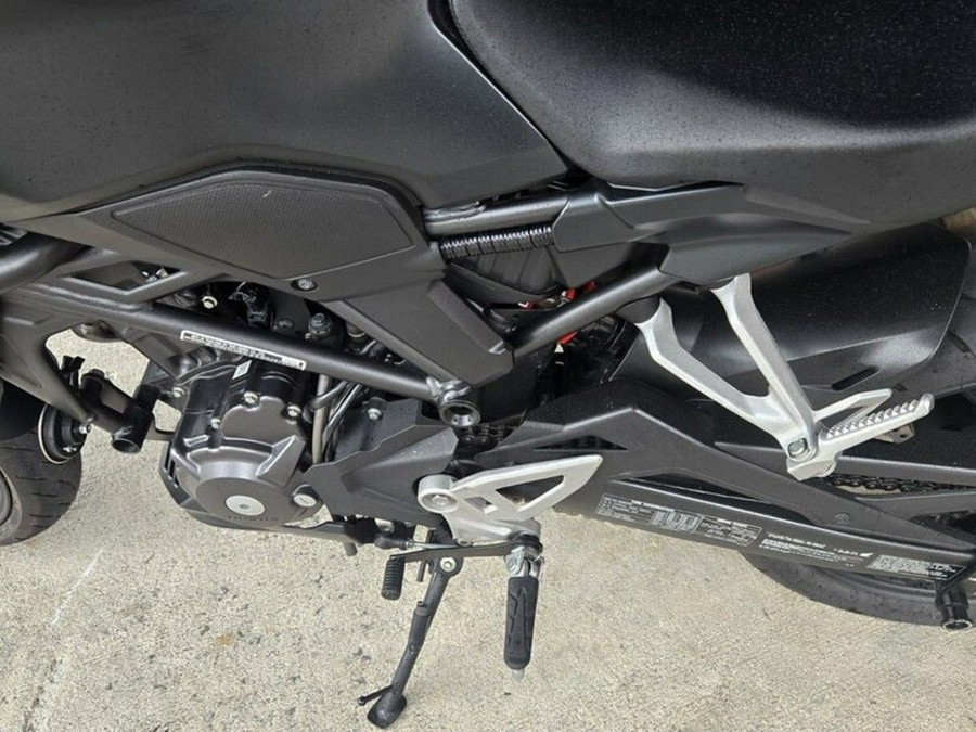 2023 Honda CB300R ABS