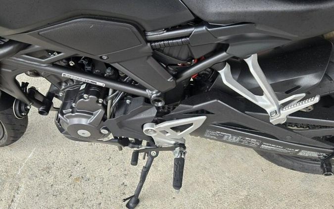 2023 Honda CB300R ABS