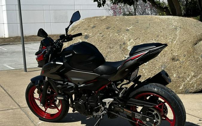 2025 Kawasaki Z500 SE ABS