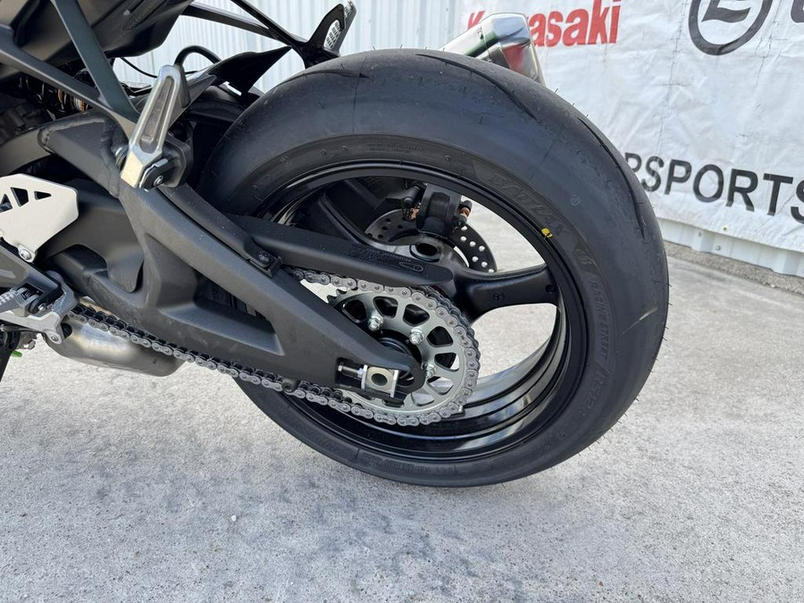 2026 Kawasaki Ninja® ZX™-10R Base