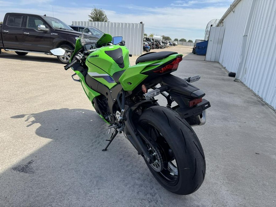 2026 Kawasaki Ninja® ZX™-10R Base