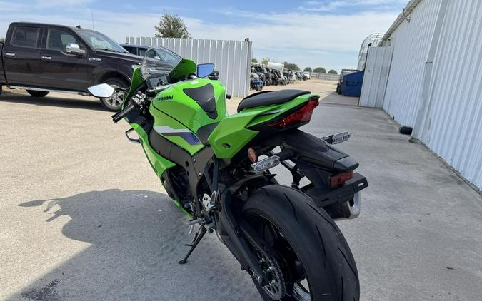 2026 Kawasaki Ninja® ZX™-10R Base