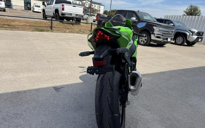 2026 Kawasaki Ninja® ZX™-10R Base
